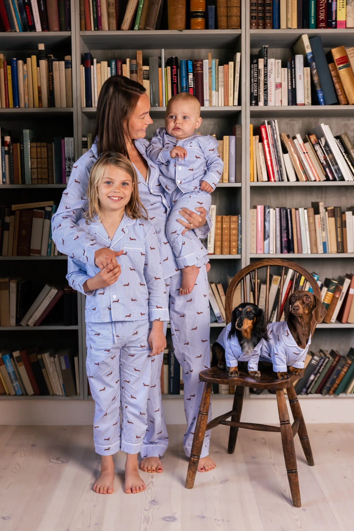 Dachshund family pajama bundle – Blue & white