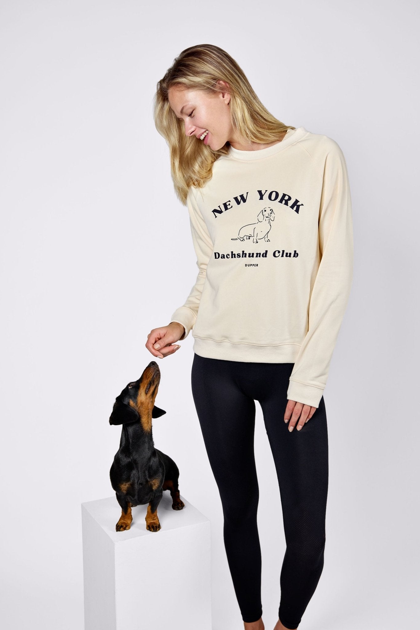 New York dachshund club sweatshirt – Beige - Dupper